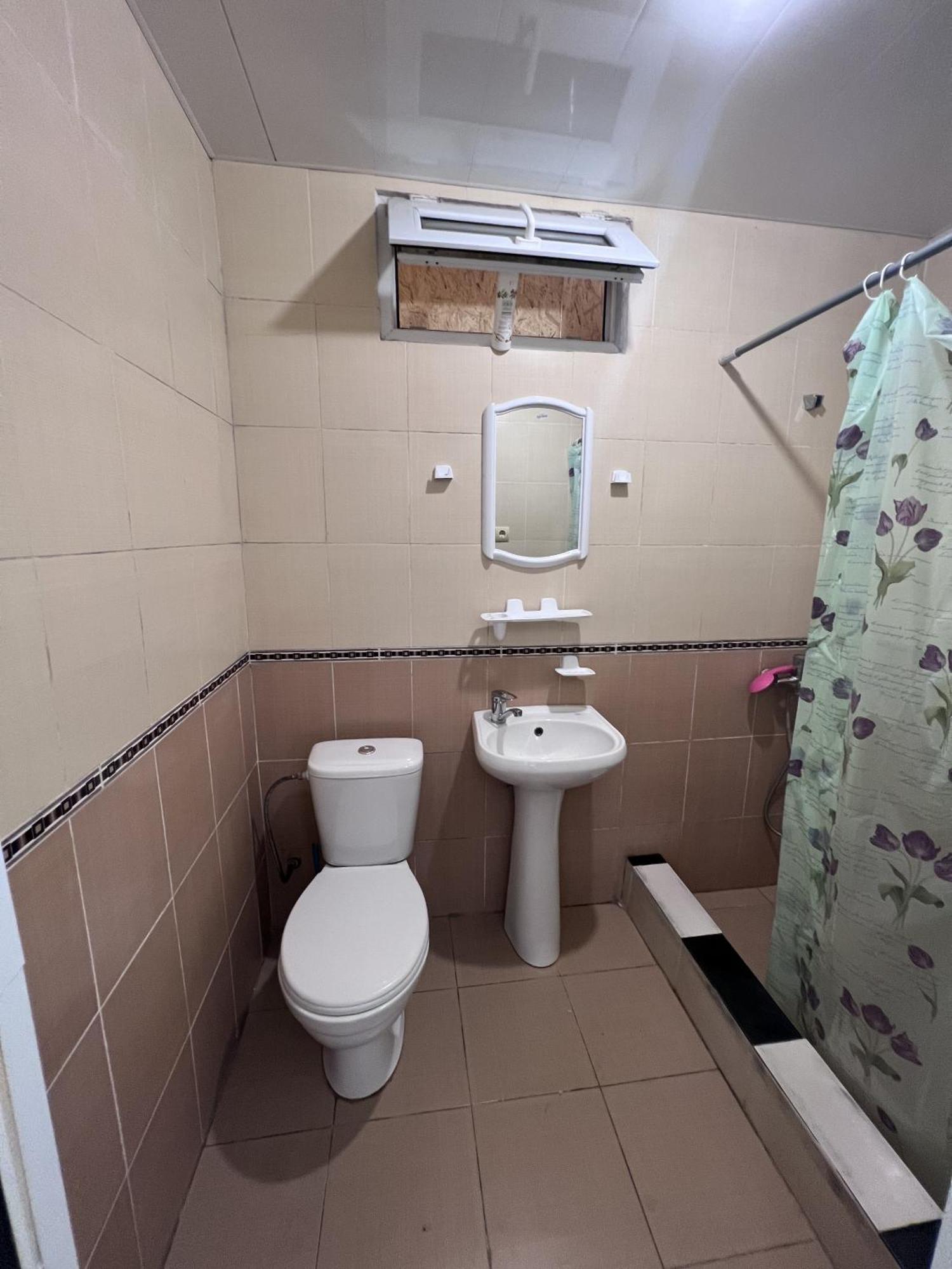 V Gostiakh U Maii Hotel Gagra Kültér fotó